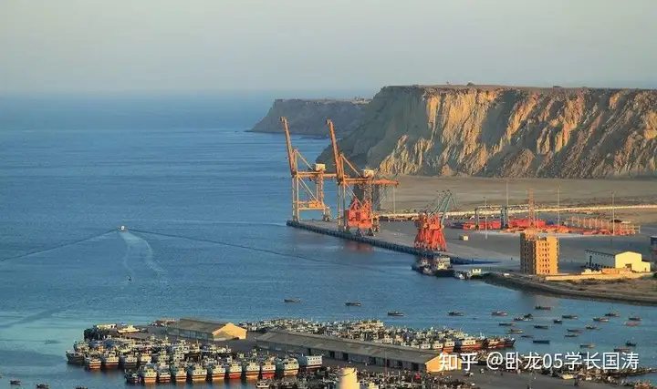 巴基斯坦的瓜达尔港为何会转交中国企业建设和运营？未来发展前景如何