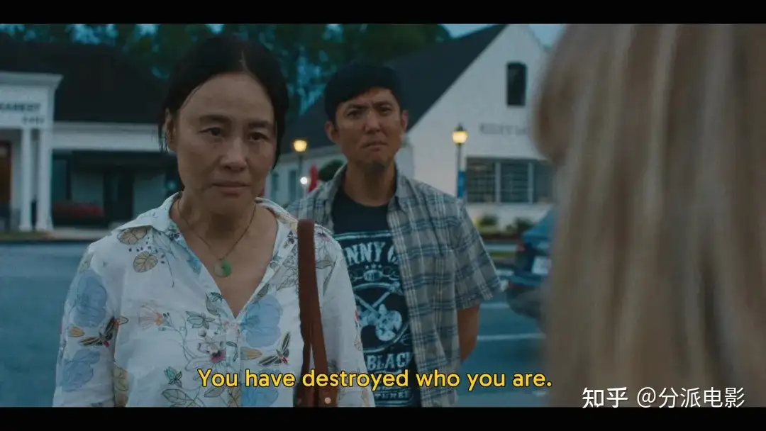 《丹凤眼》冲击力拉满！华裔限制级太敢拍