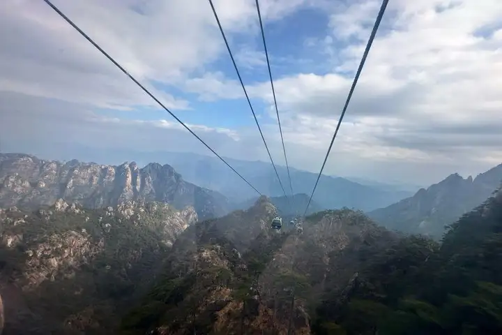 黄山在哪个省哪个市区？安徽黄山景点简介