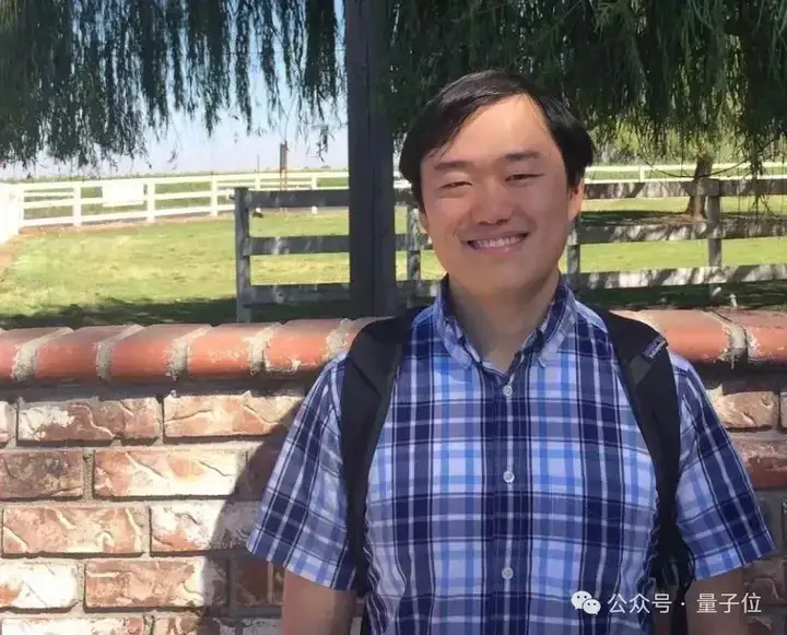田渊栋：连续思维链效率更高，可同时编码多个路径，“叠加态”式并行搜索