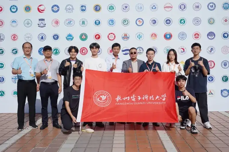 从“在厕所改代码”到AI创业，这位在读博士一出手即斩获千万融资