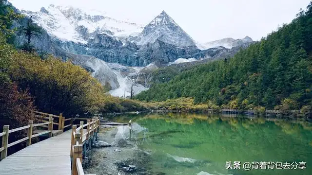 四川景区有哪些地方好玩（四川省十大著名旅游景点排名）