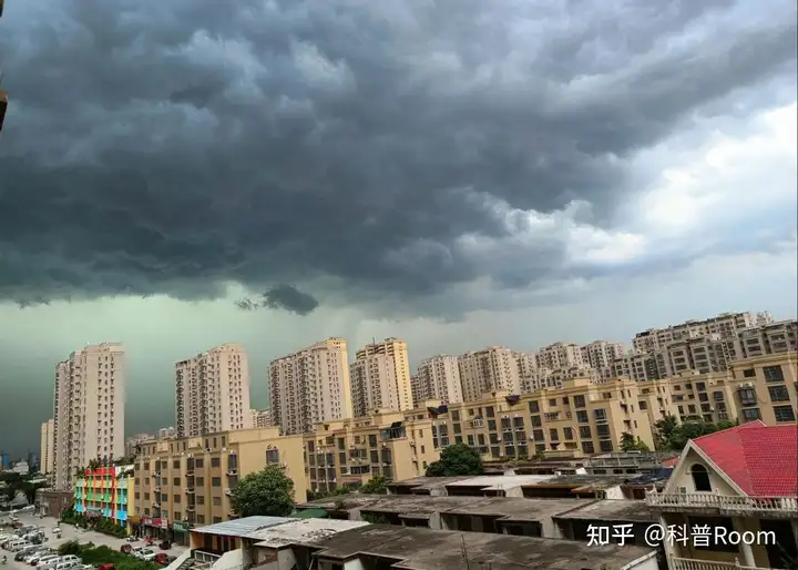 天空出现异象？