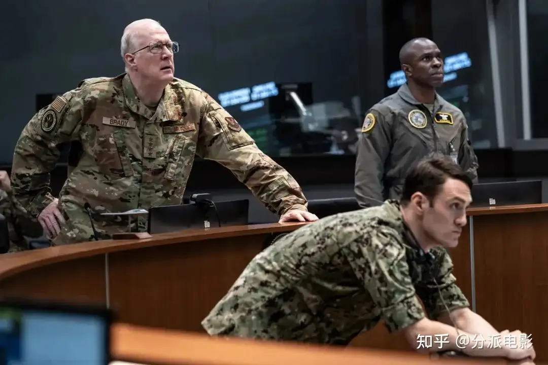 全程核能！《拆弹部队》导演炸裂新作