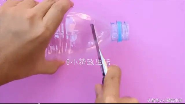 矿泉水瓶废物利用手工制作（废弃矿泉水瓶子的用处有哪些）