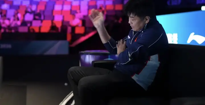 2026年澳门乒乓球世界杯男单小组赛，老将梁靖崑2：3负于阿根廷选手西富恩特斯，怎么评价这一场失利？