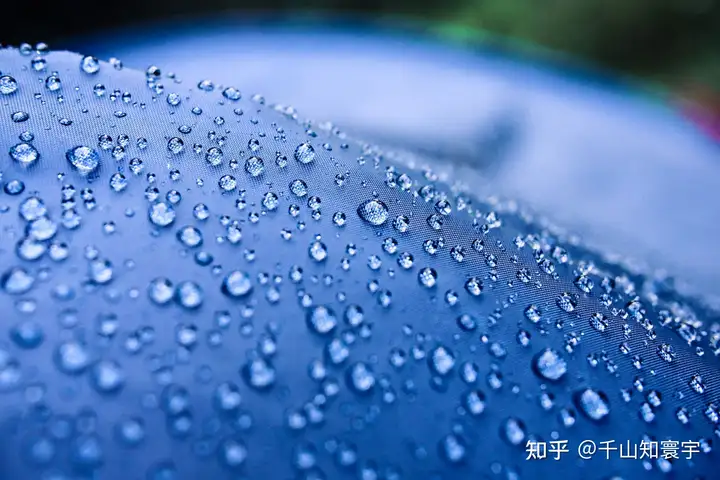 胶球的发现，是否从理论上为《三体》中「水滴」利用真空零点能提供了物理依据？