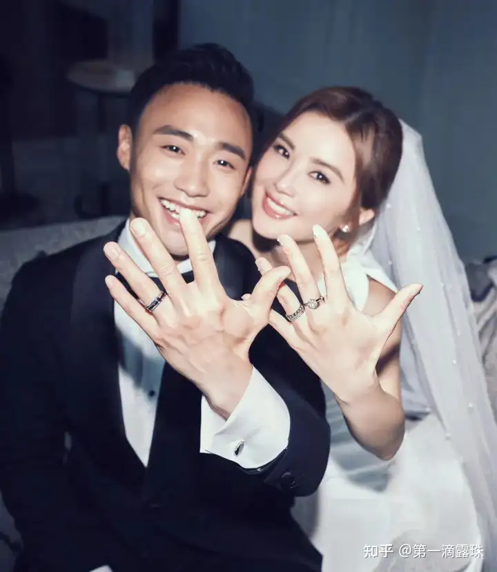 「阿 sa」蔡卓妍晒图官宣结婚，你有哪些祝福送给她？