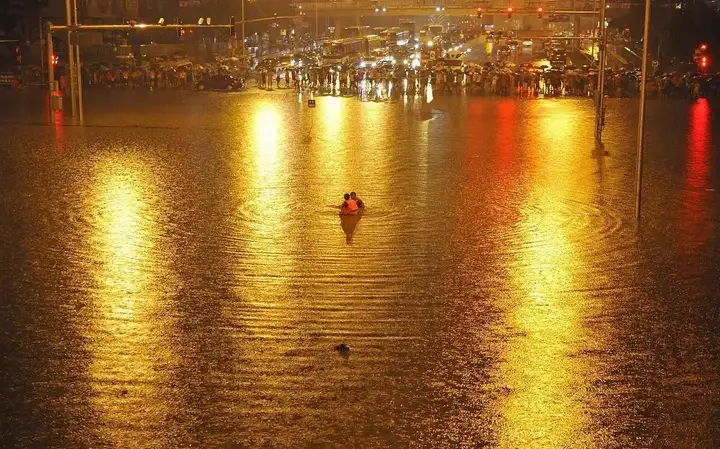 暴雨天，你有哪些印象深刻的经历？