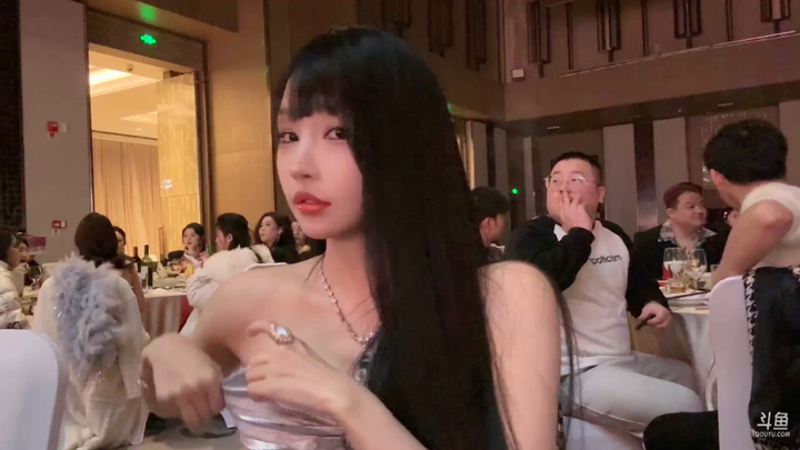 vivi小小酥迷人太美了2024-01-25-1829|米娜娜