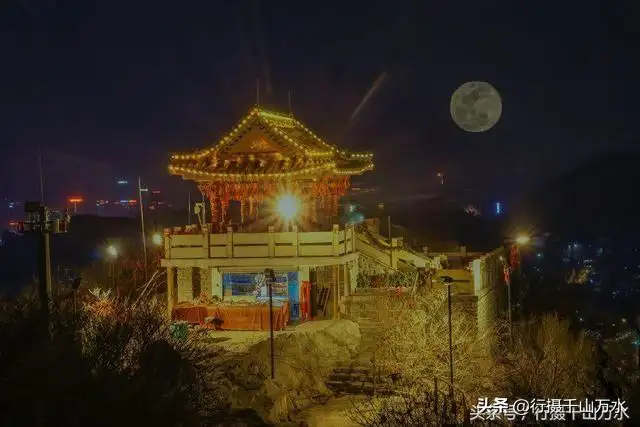 夜晚拍月亮的相机参数是什么（专业模式拍月亮参数）