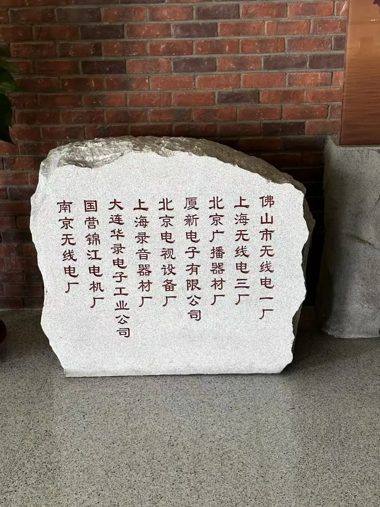 九十年代的时候，中国为什么选择了VCD的科技树而非DVD？