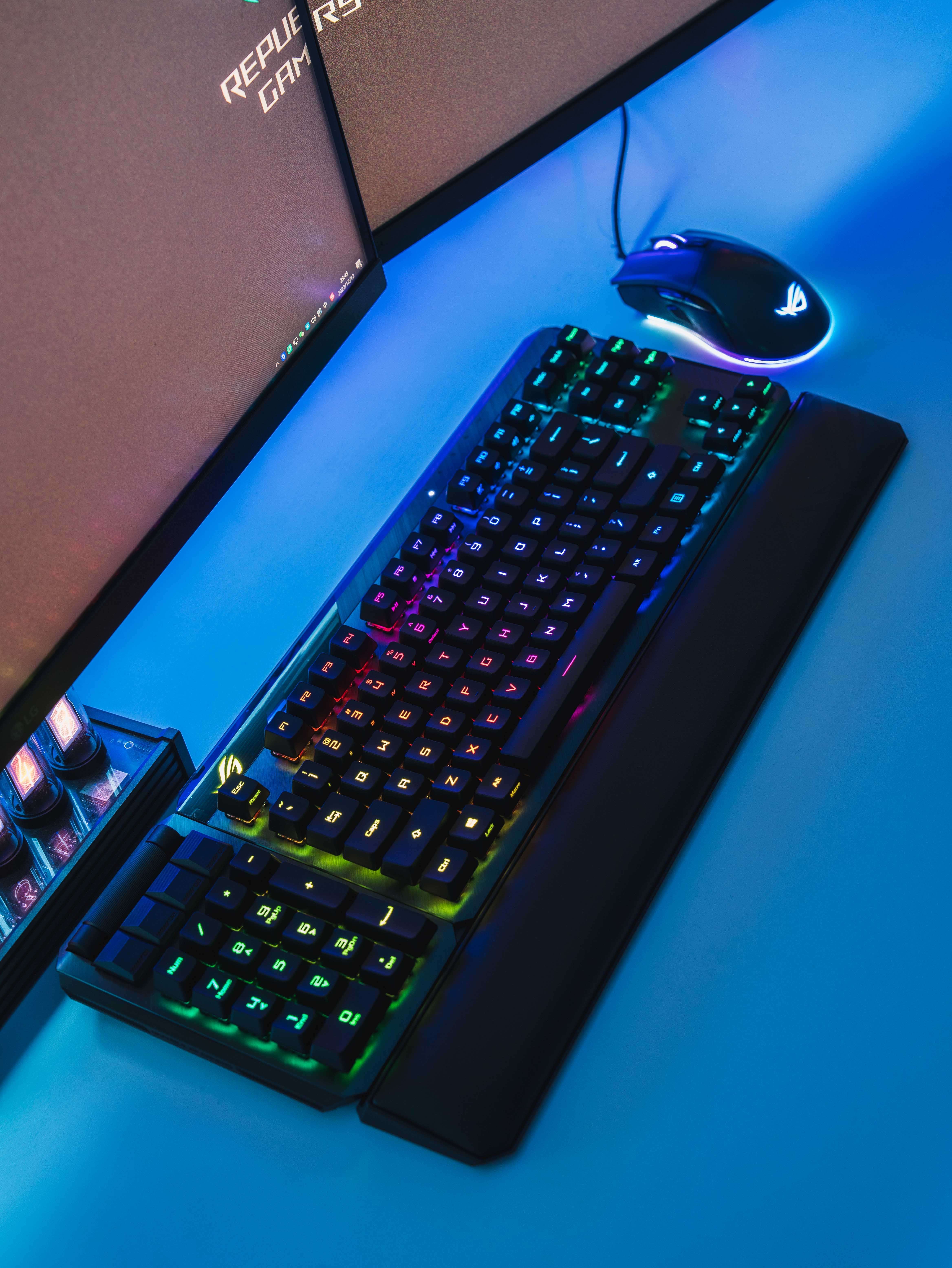 乱买指南 的想法: rog电竞键盘天花板龙骑士2 - 15电竞键盘