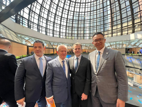 风头尽显！ATFX集团主席Joe Li受邀在墨西哥证券交易中心发表重要演讲