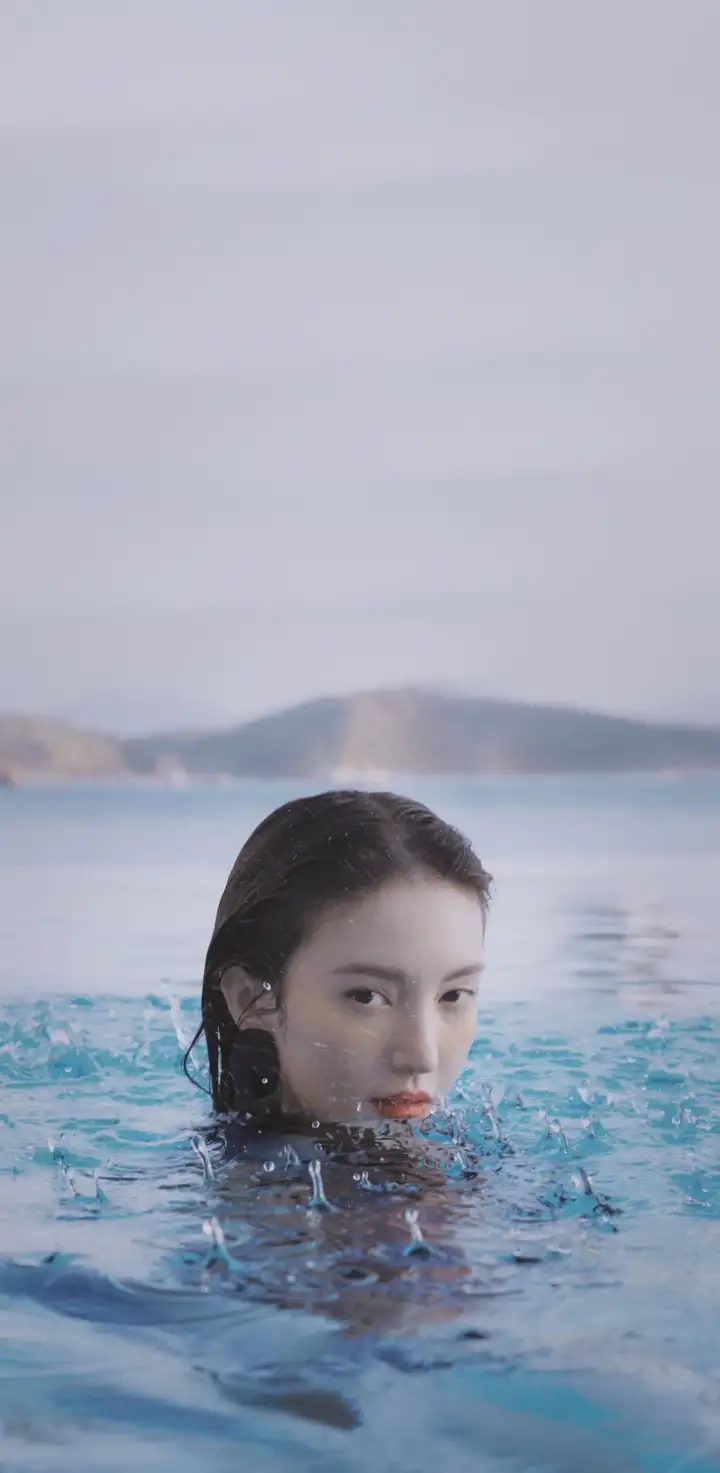 你有哪些惊艳绝色的美女手机壁纸？