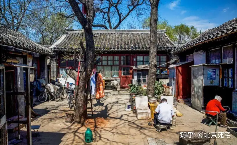 北京二环内「破胡同」和「大杂院」，几十年都没变过，住起来舒服吗？和这些年的单元房相比，你们喜欢哪个？