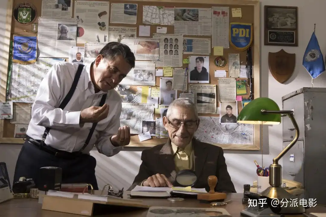 《新手老卧底》烂番茄97%,Netflix最新霸榜美剧杀疯了!