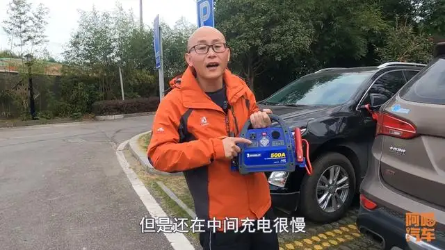 车锁打不开怎么办（车停太久没电了打不开门怎么办）