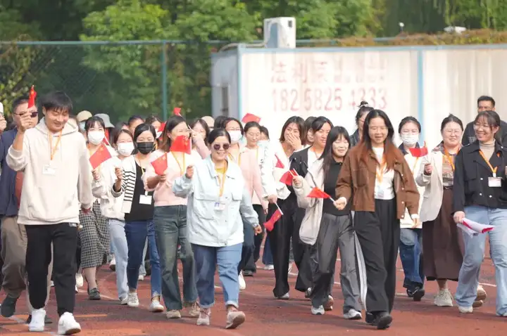 青春正当燃 追梦新纪元 | 塘栖校区田径运动会开幕式(图27)