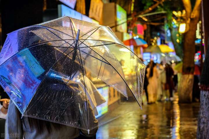 雨越下越大好像什么什么写成比喻句（雨越下越大,好像仿写句子）