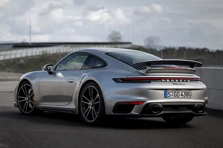 你对保时捷即将上市的混合动力911有什么期待