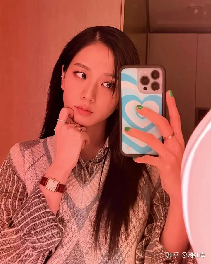 BLACKPINK-金智秀（Jisoo），INS图片集 Facebook-第4张