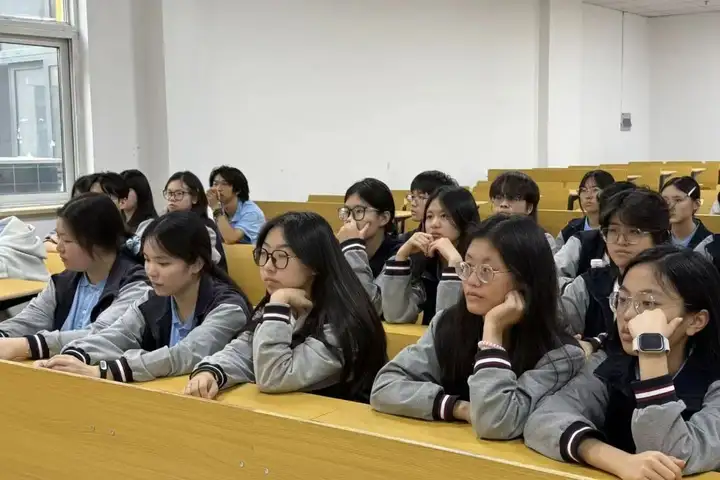 浙江省广播电视中等专业学校塘栖校区学生骨干培训班圆满落幕！(图3)