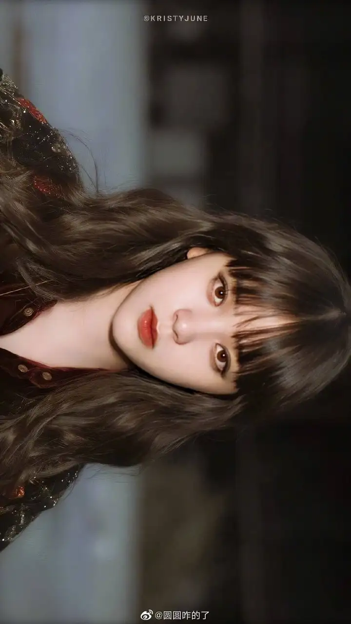 你有哪些惊艳绝色的美女手机壁纸？