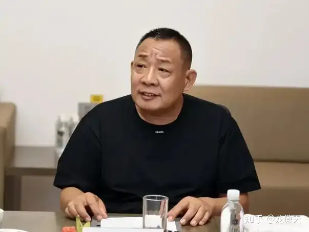 作为职场人，如何看待于东来所说“有个房子，100来平；有个车开；有几十万存款，就是最幸福的人生”？