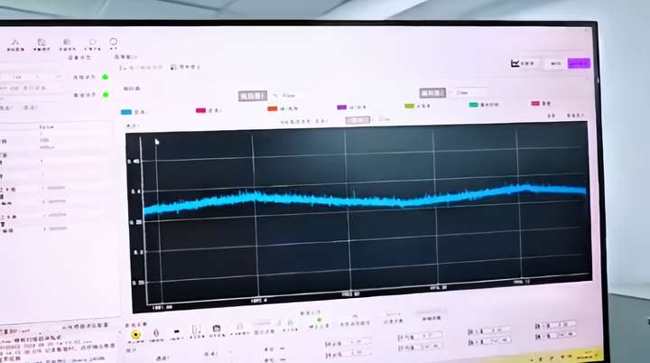 高精度陶瓷圆盘表面平面度非接触测量技术案例研究-光谱共焦位移测量