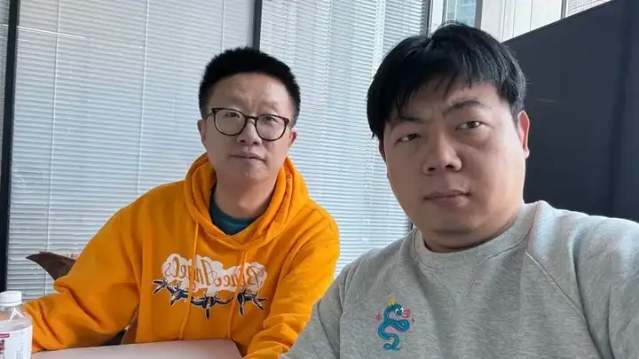 大模型六小龙，别再端着了！｜与潘乱的掀桌对谈