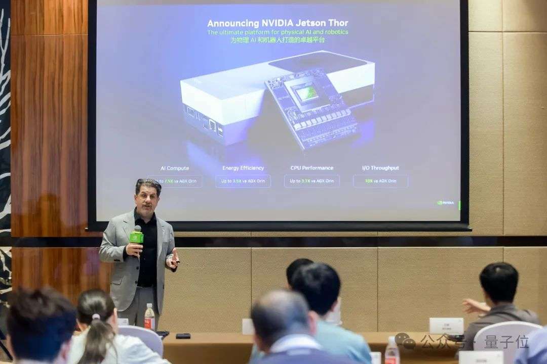 黄仁勋像押注OpenAI一样押注中国机器人，英伟达首批Jetson Thor芯片给了他