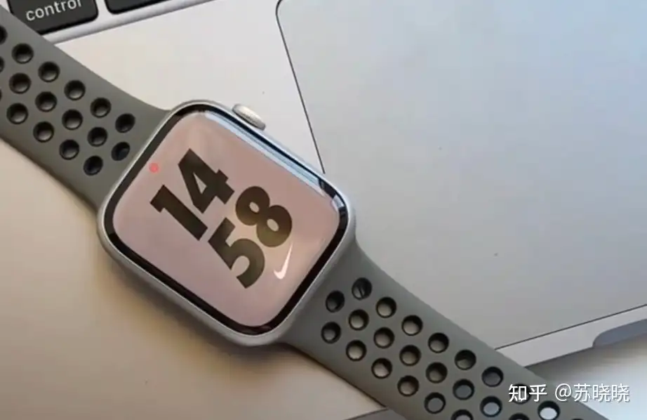 请问苹果手表买nike还是普通版呢？ - 知乎