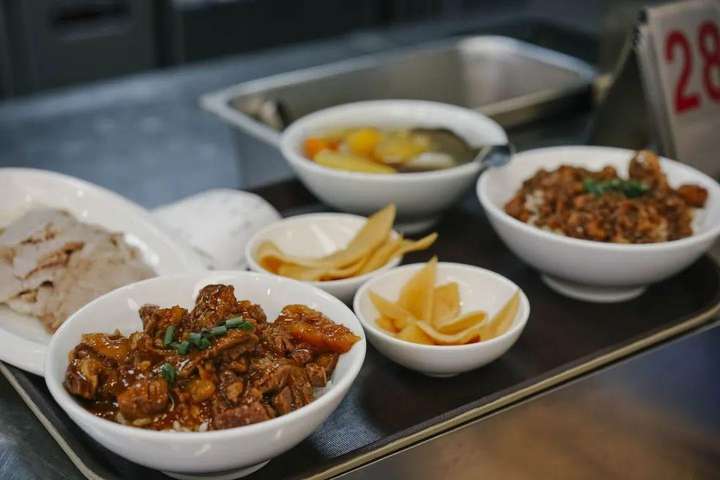 现在最火的小型餐饮 加盟店最火爆的项目