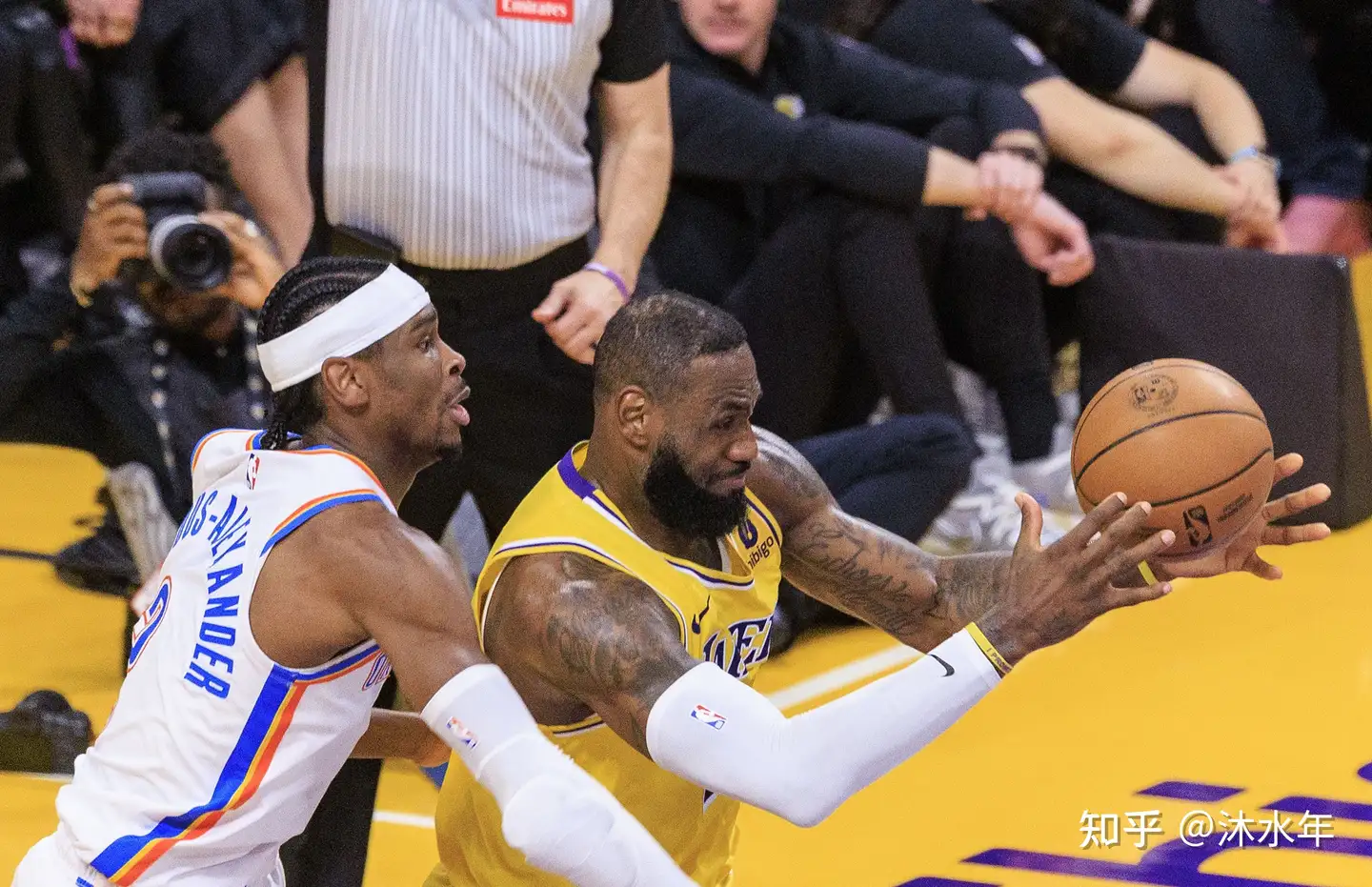 5月6日，NBA季后赛湖人0-1雷霆 詹姆斯空砍27+6 里夫斯16中3，如何评价这场比赛？