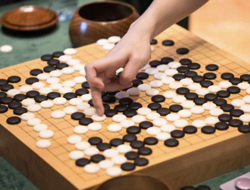 为什么其他体育项目（如马拉松）坚持完比赛叫体育精神，而围棋坚持下完叫做「有损国格」？