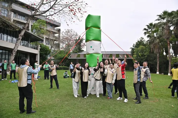 刑铸法治 骏启新程｜大成刑委会2025年会盛典耀启邕城