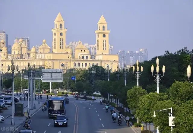 中国三大火炉是哪个城市（中国最新十大火炉城市排名榜）