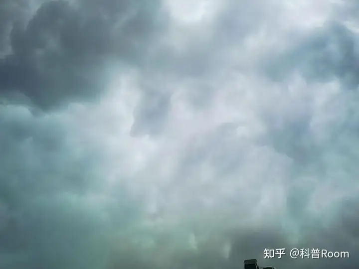天空出现异象？