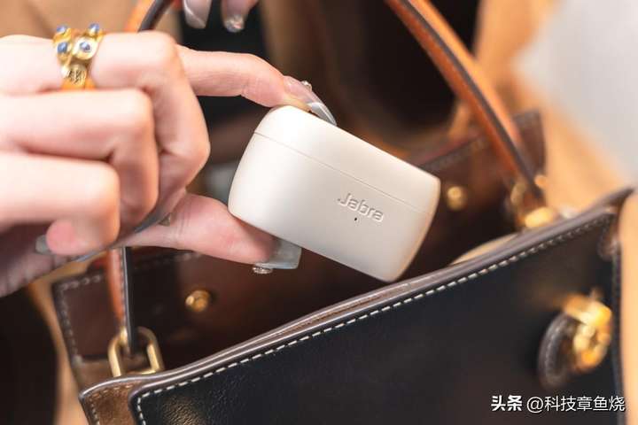 jabra蓝牙耳机怎么连接手机？蓝牙耳机jabra怎么配对