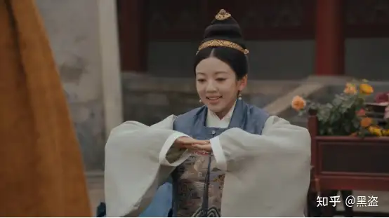 如何看待《尚食》中殷紫萍体现的职场女性力量？(尚食为什么换女主角)