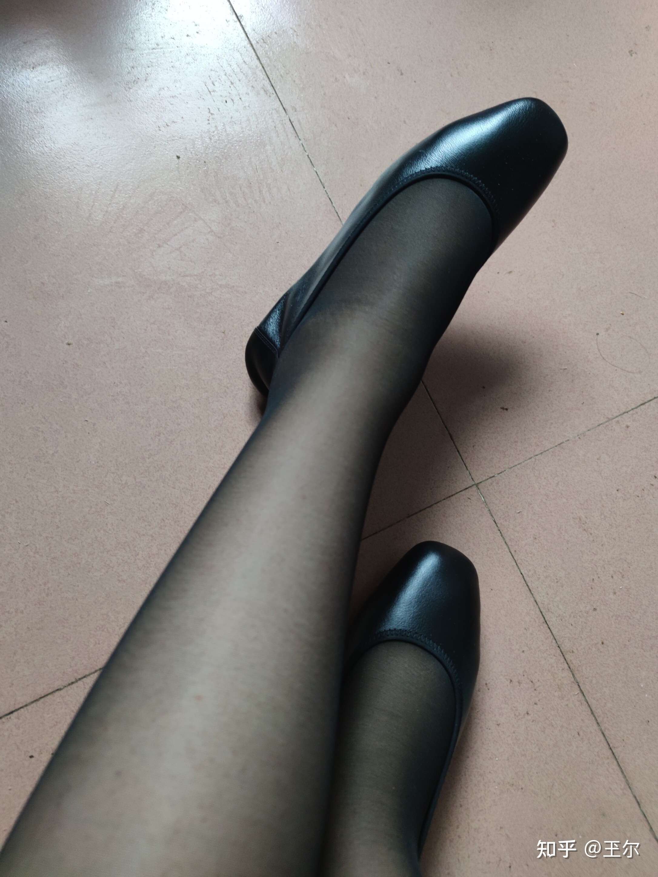 玊尔 的想法: 最爱的嗨丝 #丝袜# #大白腿# - 知乎