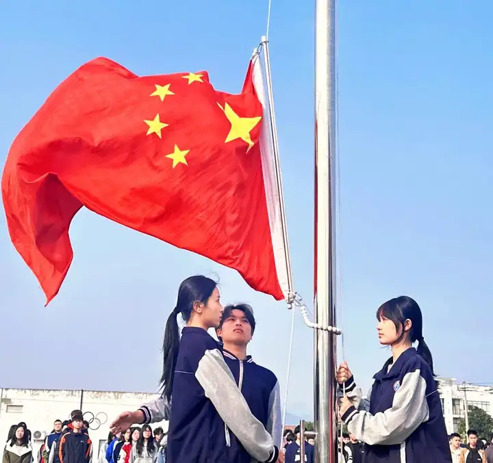 【活力校园】礼赞青春 盛会启航 | 富阳校区2025秋季学期表彰大会暨2025年体育艺术节开幕式圆满