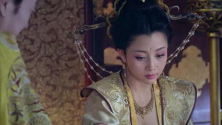 孟昶花蕊夫人的典故 花蕊夫人是赵匡胤的皇后吗？