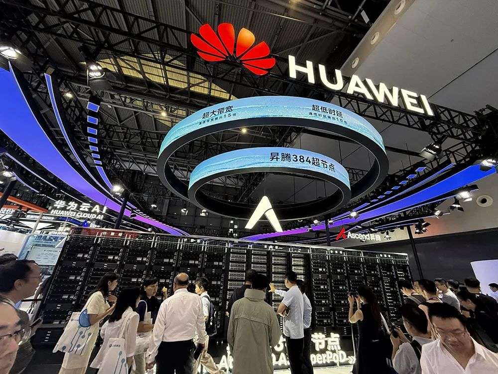 人工智能大会彻底引爆，展区水泄不通，门票炒到2000多，暴走3万步带来最全看点