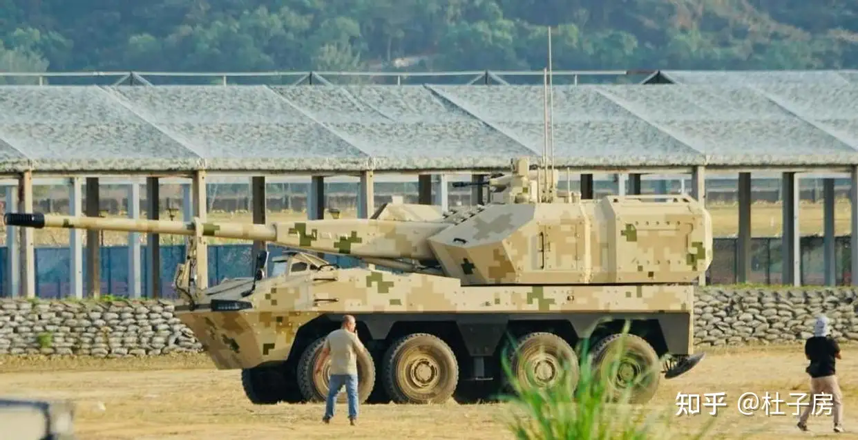 限制155榴弹炮下放到旅级单位使用的最大障碍是什么？