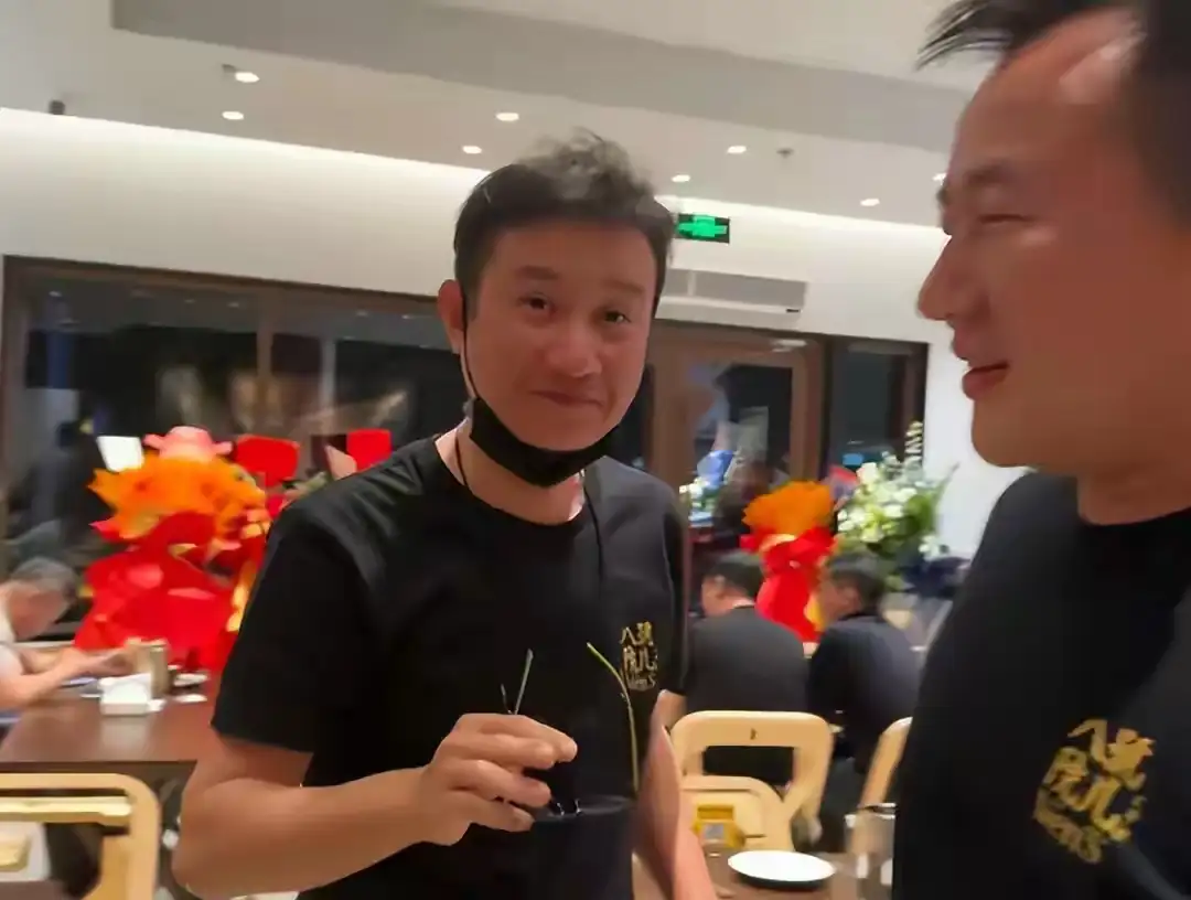 演员文章在上海开饭店，你如何看待他转型餐饮业？