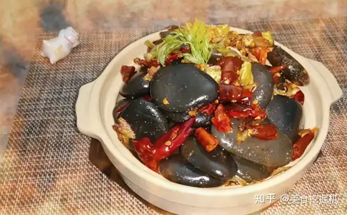 长沙夜市现爆炒鹅卵石 16 元一份，对此你有何看法？