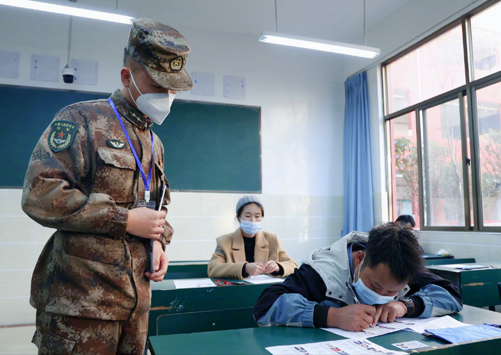 部队文职为什么离职率高（文职人员必须住军营吗）