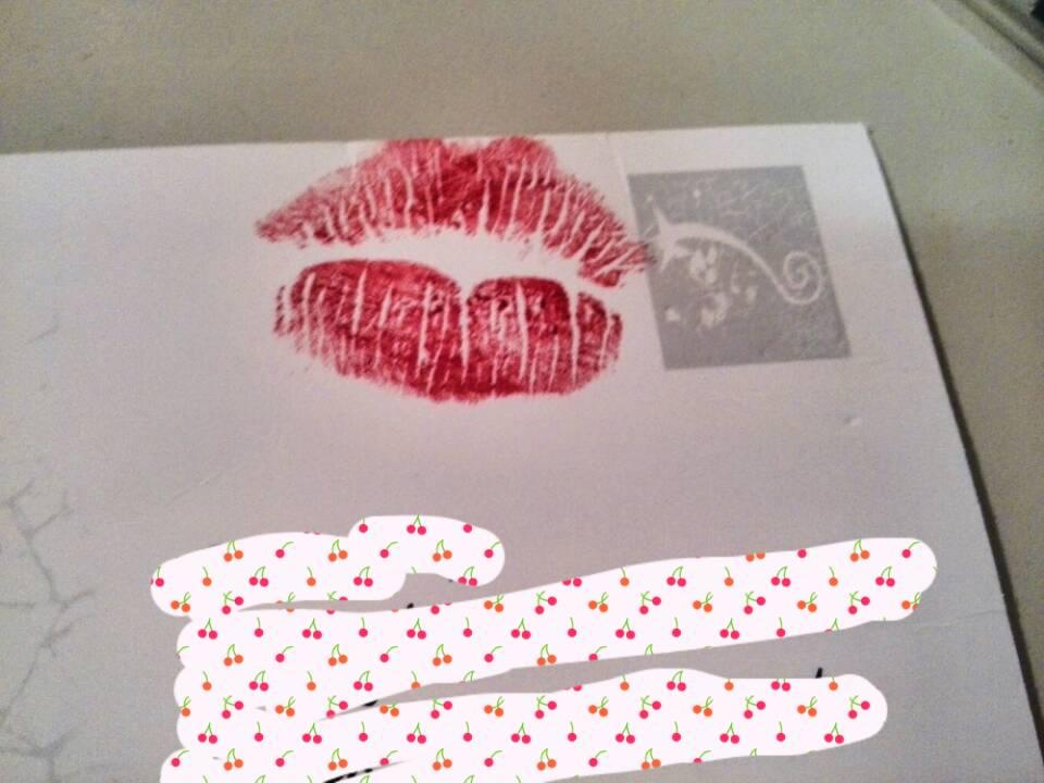 如何在纸上印出好看的唇印